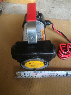 ปั๊มดูด - จ่าย เอนกประสงค์ น้ำ , น้ำมัน , ของเหลวอื่น แบบใช้ไฟ DC 12 V.  มีกำลัง 155 W. อัตราการไหล 40 ลิตร/นาที จ่ายขึ้นได้สูง 10 ม. ท่อ 1 นิ้ว