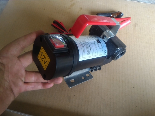 ปั๊มดูด - จ่าย เอนกประสงค์ น้ำ , น้ำมัน , ของเหลวอื่น แบบใช้ไฟ DC 12 V.  มีกำลัง 155 W. อัตราการไหล 40 ลิตร/นาที จ่ายขึ้นได้สูง 10 ม. ท่อ 1 นิ้ว