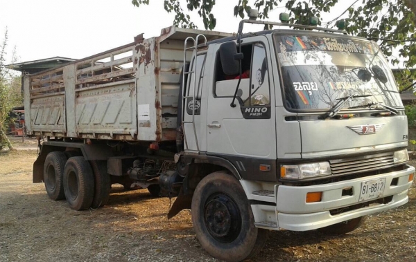 ขาย 10 ล้อดั้ม HINO FM3H คัสซีสวยตลอดเส้น เครื่องเดิม HO7D 195 แรงม้า เกียร์เดิม สโลว์เดิม ดั้มสามมิตร ทะเบียนพร้อมโอน