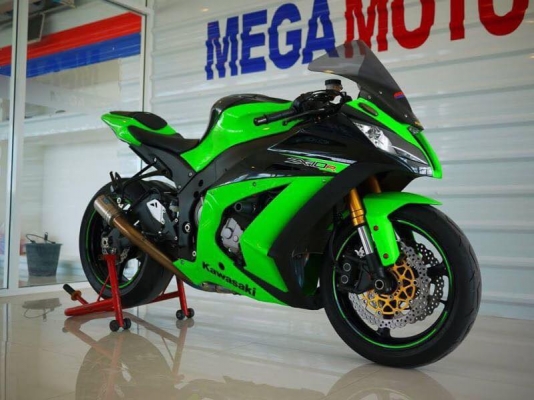 ขาย Kawasaki Zx10 ปี 2014 สภาพนางฟ้า พร้อมทะเบียนแท้ รถสวยมากรับประกันไม่ผิดหวังแน่นอน ไม่ล้ม ไม่ชน ไม่แปะ สีเดิมทั้งคัน