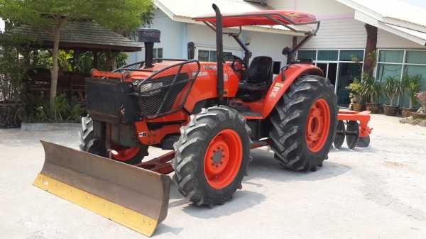 ** ราคา 695,000 ** KUBOTA M8540 ใบดัน+ผาน3 รถเดิมทั้งคัน สีเดิม เครื่องเดิม ไม่เคยทำ