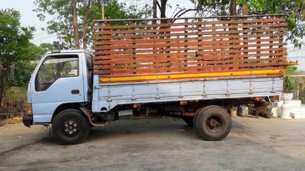 ขาย 6 ล้อ ISUZU NPR66LX5-T เครื่อง 4HF1 120 แรงม้า ฝาขาว คัสซีสวยตลอดเส้น ทะเบียนพร้อมโอน