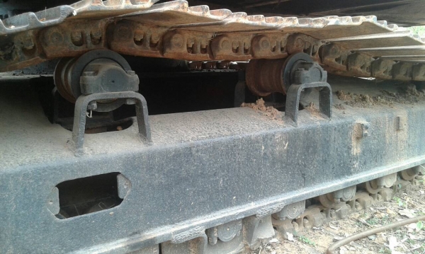 ขาย แบคโฮ DAEWOO DH220-LC เอกสารเล่มทะเบียนครบ ไฟฟ้าเต็ม ช่วงล่างเต็ม เครื่องดี ราคาต่อรองได้ครับ