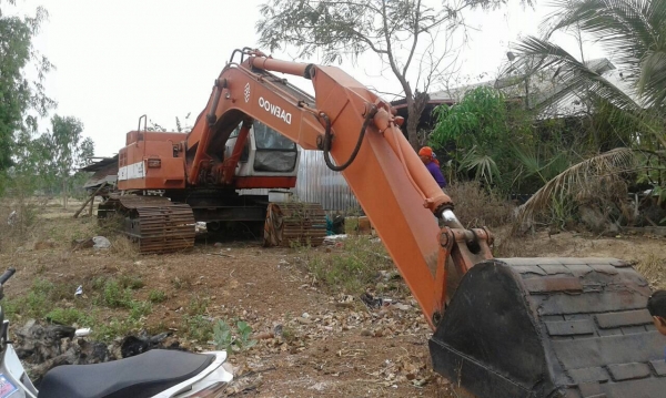 ขาย แบคโฮ DAEWOO DH220-LC เอกสารเล่มทะเบียนครบ ไฟฟ้าเต็ม ช่วงล่างเต็ม เครื่องดี ราคาต่อรองได้ครับ