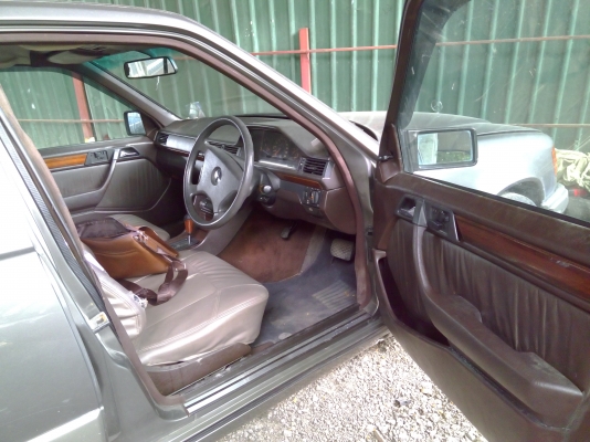 เบน300e124เกียออโต แก๊สหัวฉีด98000