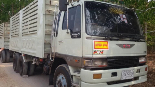 ขายรถสิบล้อ Hino FM1M วางเครื่องPO09 315แรง ไม่ดั้มคอกเกษตรกะบะสามมมิตร ลูก2คาน รถสวยพร้อมใช้งาน
