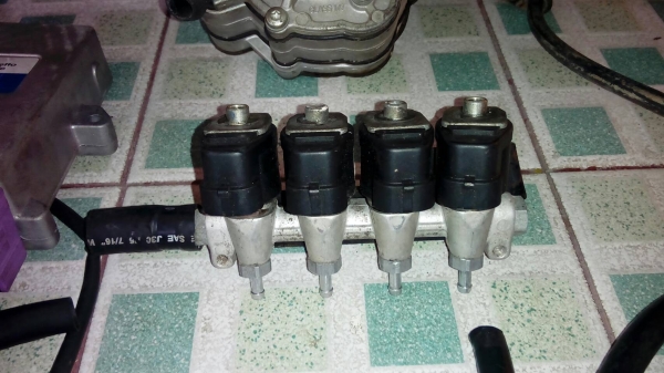 ขายชุดแก๊ส LPG หัวฉีด ถูกๆครับของพึ่งถอดออกจารถ(เพื่อนฝากขาย) ขายชุดแก๊ส LPG หัวฉีด ถูกๆครับของพึ่งถอดออกจารถ(เพื่อนฝากขาย)