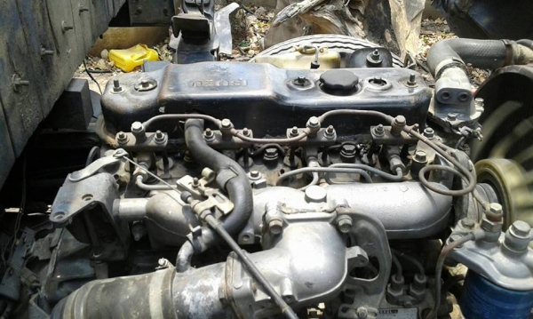 ขาย6ล้ออีซูซุ NPR115 เสี่ยสั้งลุย ปี38 NPR59LU5F-M แชชซีสวยพร้อมคอกเสริมข้าง พร้อมวิ่งงาน