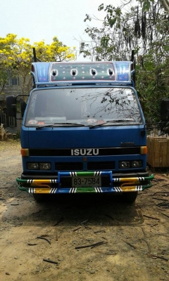 ขาย6ล้ออีซูซุ NPR115 เสี่ยสั้งลุย ปี38 NPR59LU5F-M แชชซีสวยพร้อมคอกเสริมข้าง พร้อมวิ่งงาน