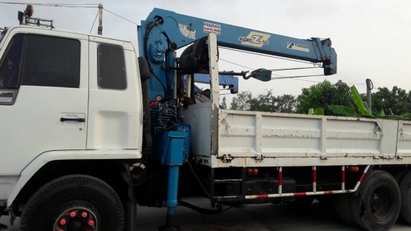 10 ล้อติดเครน 5 ตัน 10 ล้อติดเครน 5 ตัน