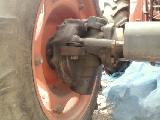 KUBOTA M5000 SU - 2 เพลา รถบอดี้สวยเดิมๆมากครับสภาพดีสุดๆพร้อมใช้งาน อุปกรณ์มีครบ มีใบดันหน้า ผานพรวน 6 พร้อมติดตั้งใช้งานได้เลยครับ เครื่องยนต์แน่นแรงดีไม่มีเยิ้มเลยครับ ระบบเกียร์เดินหน้าถอยหลังใช้งานปกติดีไม่มีปัญหาครับ หลังคามีให้ครบพร้อม ช่วงล่างแน่น KUBOTA M5000 SU - 2 เพลา รถบอดี้สวยเดิมๆมากครับสภาพดีสุดๆพร้อมใช้งาน อุปกรณ์มีครบ มีใบดันหน้า ผานพรวน 6 พร้อมติดตั้งใช้งานได้เลยครับ เครื่องยนต์แน่นแรงดีไม่มีเยิ้มเลยครับ ระบบเกียร์เดินหน้าถอยหลังใช้งานปกติดีไม่มีปัญหาครับ หลังคามีให้ครบพร้อม ช่วงล่างแน่น