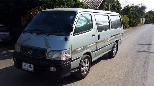 ขายรถตู้ toyota hiace ปี 2545  วางเครื่องเบนซิน Toyota 1่j ติดแก๊ส LPG ราคา 95,000 บาท ถูกสุดๆ