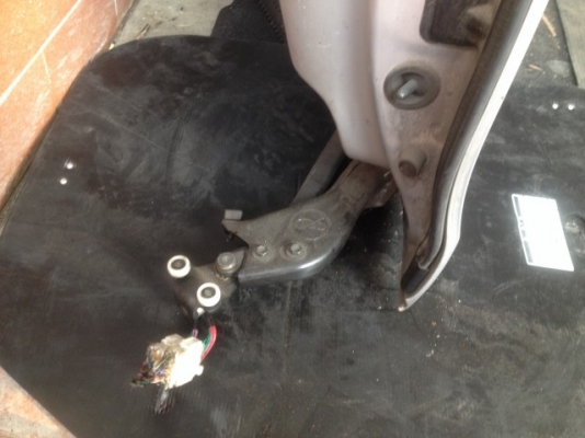 ประตูสไลดไฟฟ้า HONDA FREED ฝั่งคนนั่งของครบๆเก่าญี่ปุ่นเเท้สภาพดี