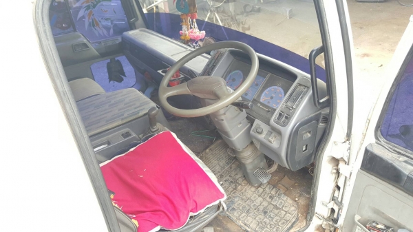 ขายรถ ISUZU JCM เครื่อง 6HE1 195แรงม้า วางหัวสิงไฮเทค เพลาเดียว เอกสารพร้อมโอน โทร.080-1085007 บอล