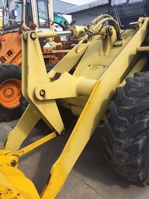 KOMATSU WA100-1#33107 รถนอกนำเข้าจากญี่ปุ่นไม่เคยใช้ในไทย 100\% ใช้งาน 8000 ชม. สภาพดีสวยๆเลย ใช้งานได้ทันที  ธีรเทพ 062-7091748 Line : Bankndtt