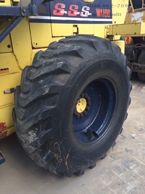 KOMATSU WA100-1#33107 รถนอกนำเข้าจากญี่ปุ่นไม่เคยใช้ในไทย 100\% ใช้งาน 8000 ชม. สภาพดีสวยๆเลย ใช้งานได้ทันที  ธีรเทพ 062-7091748 Line : Bankndtt