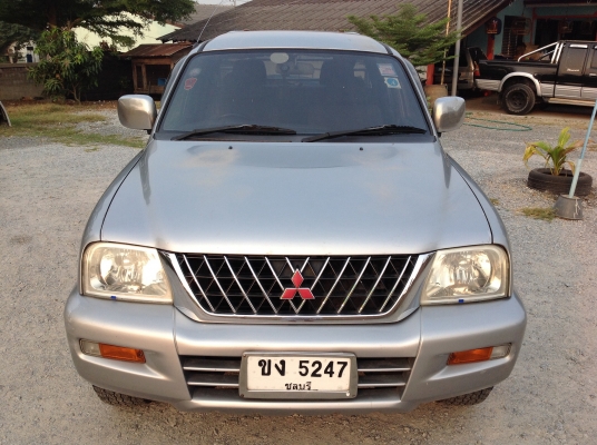 ปี 2002 มิตซูบิชิ สตราด้า 4 ประตู เครื่อง 2800 ปี 2002 มิตซูบิชิ สตราด้า 4 ประตู เครื่อง 2800