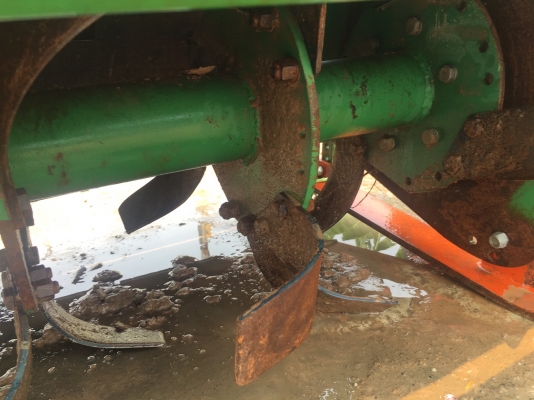 ** ราคา 52,000 ** โรตารี่ใหญ่ ใบระเบิดดิน ขนาด 220 เมตร สภาพ 90\% เบิกห้าง 7หมื่นกว่าคับ โทร062 387-4789