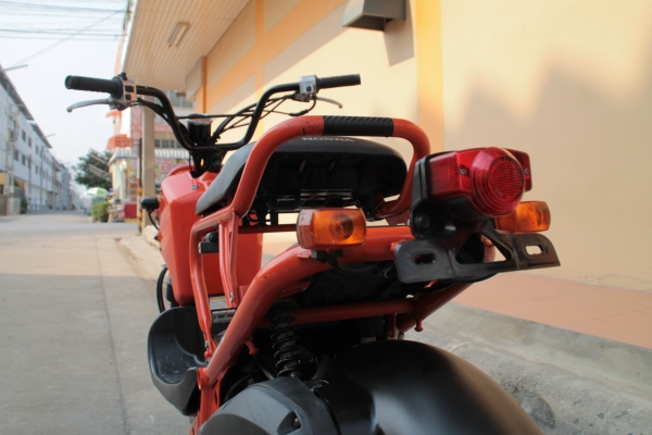 Honda Zoomer 50cc สีส้ม (ประกอบใหม่) Honda Zoomer 50cc สีส้ม (ประกอบใหม่)