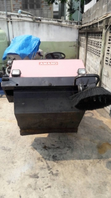 รถกวาดดูดฝุ่น Amano เครื่องhonda 11 แรง มีตัวยกไฮโดรลิค
