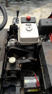 รถกวาดดูดฝุ่น Amano เครื่องhonda 11 แรง มีตัวยกไฮโดรลิค