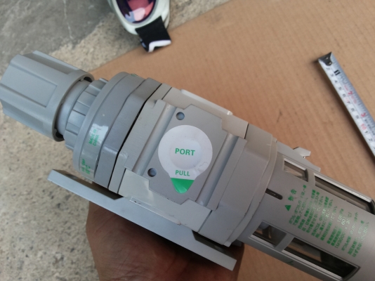 ชุดปรับปรุงคุณภาพลม พร้อมต้วปรับตั้งแรงดันลมออก ยี่ห้อ CKD ในชุดประด้วย ตัวดักน้ำ ตัวจ่ายฝอยน้ำมัน