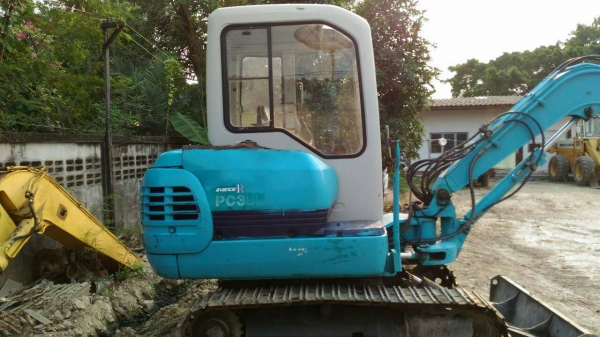 ขาย KOMATSU PC35R-8 มีเก๋งพร้อม สภาพสวย เดิมๆ สนใจโทร 089-3818694 ดวงนภาจ้า ขาย KOMATSU PC35R-8 มีเก๋งพร้อม สภาพสวย เดิมๆ สนใจโทร 089-3818694 ดวงนภาจ้า