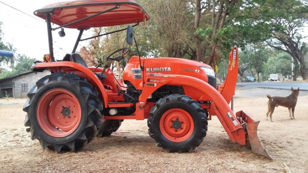 ขายรถไถL3608ใบมีดผาลพรวนพร้อมใช้ครับ