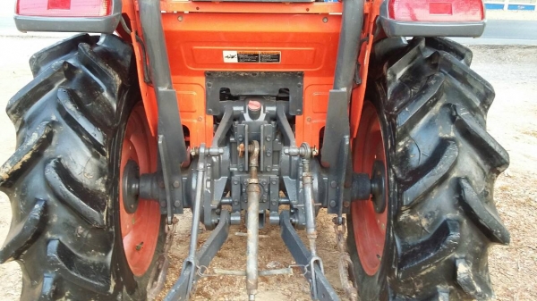 ขายรถไถL3608ใบมีดผาลพรวนพร้อมใช้ครับ ขายรถไถL3608ใบมีดผาลพรวนพร้อมใช้ครับ