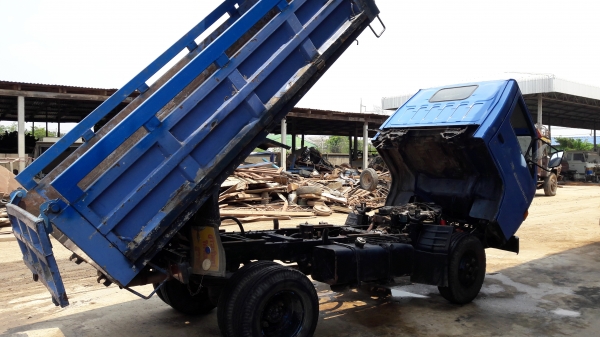 Isuzu Nkr ดั้ม เครื่อง 4BC2-100 แรงม้า เครื่องดี คัสซีสวย พวงมาลัยพาวเวอร์ ทะเบียนเต็มพร้อมโอน