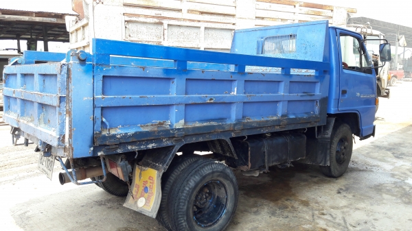 Isuzu Nkr ดั้ม เครื่อง 4BC2-100 แรงม้า เครื่องดี คัสซีสวย พวงมาลัยพาวเวอร์ ทะเบียนเต็มพร้อมโอน