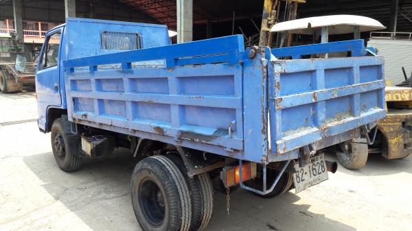 Isuzu Nkr ดั้ม เครื่อง 4BC2-100 แรงม้า เครื่องดี คัสซีสวย พวงมาลัยพาวเวอร์ ทะเบียนเต็มพร้อมโอน