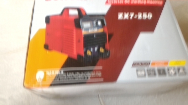 เครื่องเชื่อมพกพา ขนาดถึง  250 A.ยี่ห้อ BONCHI เป็นระบบ Inverter Welder จ่ายไฟฟ้าเชื่อมเป็นแบบ DC