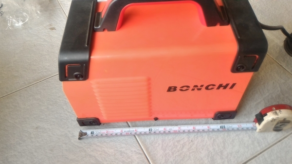 เครื่องเชื่อมพกพา ขนาดถึง  250 A.ยี่ห้อ BONCHI เป็นระบบ Inverter Welder จ่ายไฟฟ้าเชื่อมเป็นแบบ DC