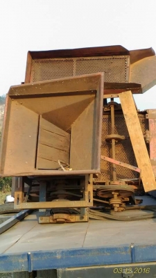 เครื่องสีข้าวโพดติดรถไถ