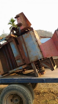 เครื่องสีข้าวโพดติดรถไถ