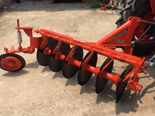 ขายรถไถKubota L3408 (4WD) พร้อมใบมีดหน้าใหม่ และผานพรวนช้าง รถพร้อมใช้งาน