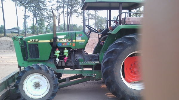 ขายรถไถจอห์นเดีย