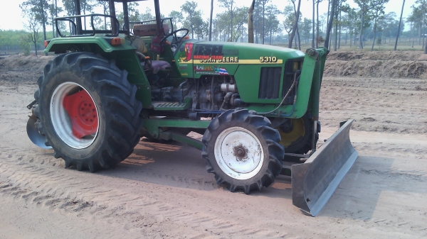 ขายรถไถจอห์นเดีย