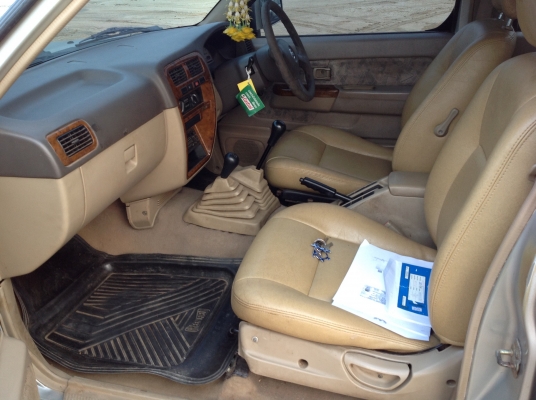 นิสสันฟรอนเทีย ปี 2002  4WD