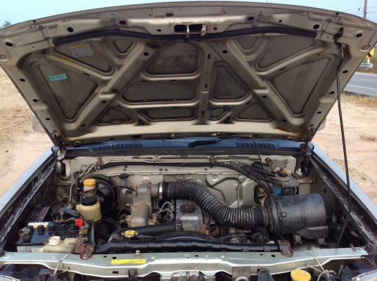 นิสสันฟรอนเทีย ปี 2002  4WD