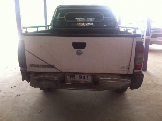 นิสสันฟรอนเทีย ปี 2002  4WD