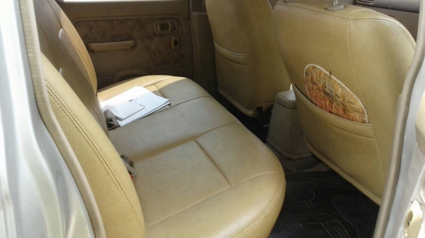 นิสสันฟรอนเทีย ปี 2002  4WD