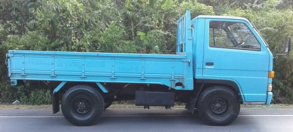 ISUZU 4 ล้อ 75แรงม้า รถห้าง ไม่ติดเวลา