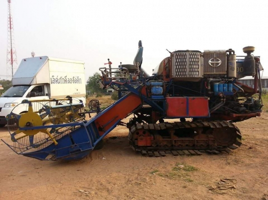 ขายรถเกี่ยวข้าว รองกระสอบ ตัวเดิน10 เครื่อง185แรง ปั๊ม22ไดกิ้น สภาพพร้อมใช้งาน สนใจโทร 090-8588220คุณนะ 093-3258446คุณบิว หรือเข้าดูสินค้าอื่นๆได้ที่ www.truck.in.th/498 หรือเพจFacebook ณรงค์ ซื้อขายรถมือสอง (เว็บไซต์ส่วนตัว) หรือFacebook คุณนะ รถบรรทุก