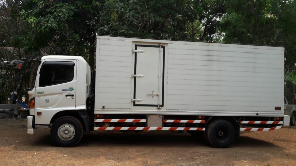 ขายเมก้า  FC9JJ  150 แรง ยาว 5.60 ม. ปี 56