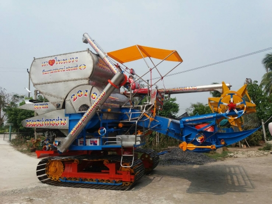 ขายรถเกี่ยวข้าววรพจน์การช่าง