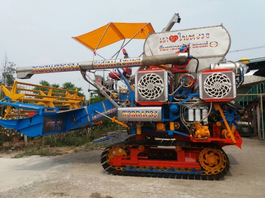 ขายรถเกี่ยวข้าววรพจน์การช่าง