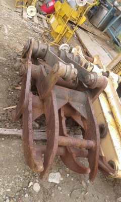 ขายตัวคีบ สำหรับรถขนาด PC 60, PC120