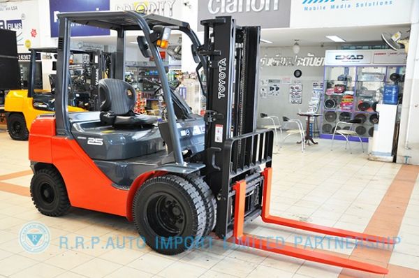 ขายรถโฟล์คลิฟท์มือสอง TOYOTA รุ่น 8FD25-31365 ราคา 495,000 บาท นำเข้าจากประเทศญี่ปุ่น 100\% ไม่เคยใช้งานในไทย